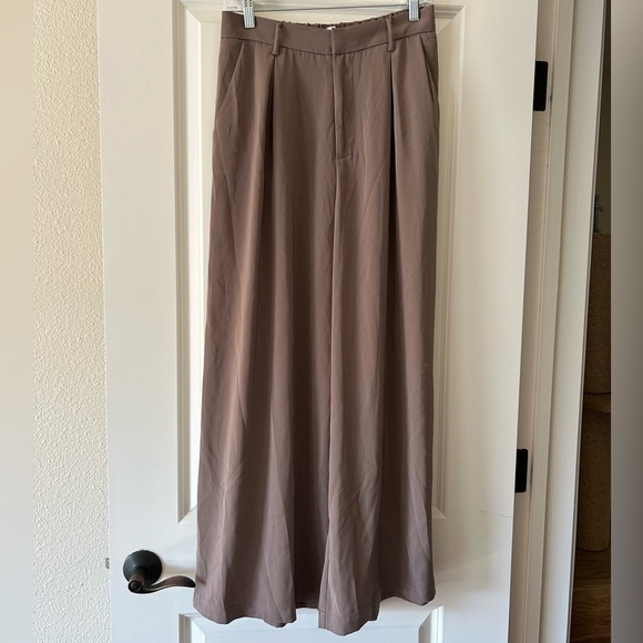 NWOT High-Waisted Tan Palazzo Pants Size M - Picture 4 of 5